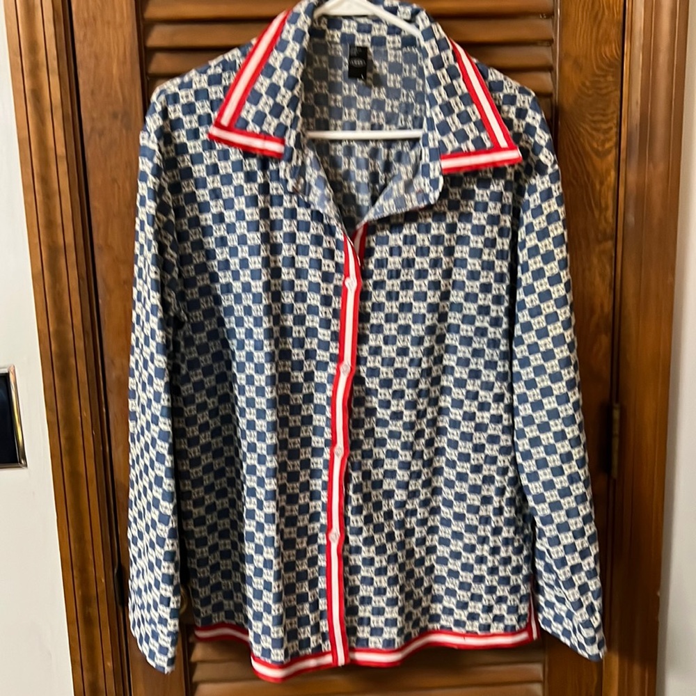 Women’s L button down shirt or light jacket. Blue and white small squares w/ red